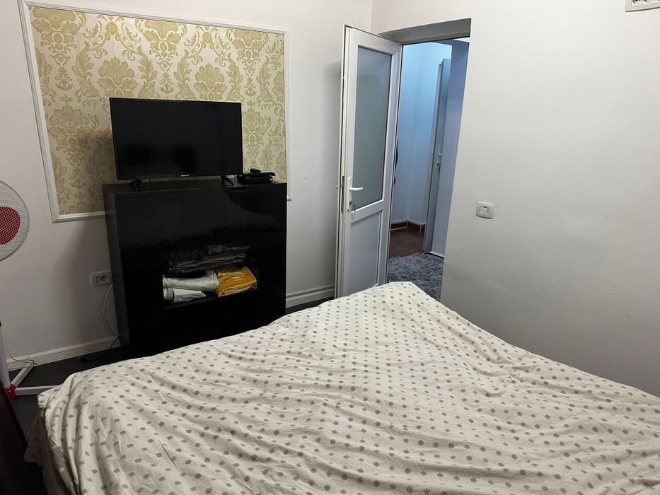 Inchiriez apartament