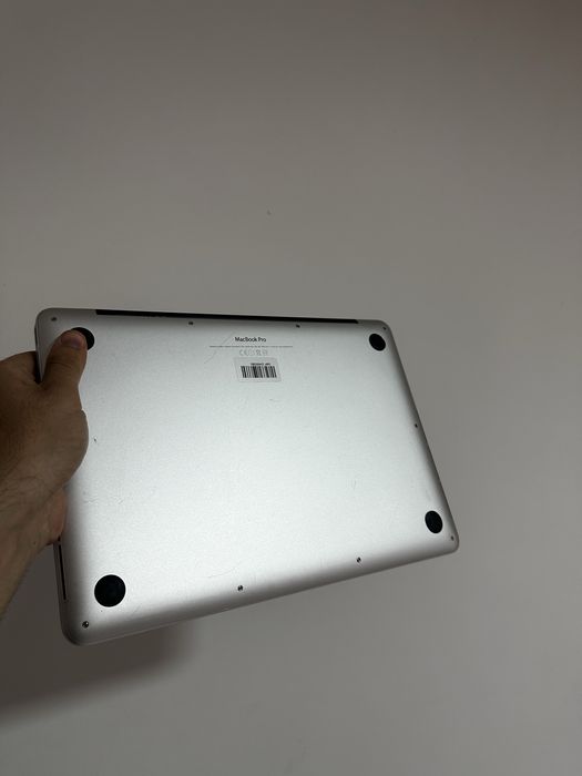 Macbook Pro 13” Retina (Early 2015)  256GB- Перфектен! Пълен Комплект!