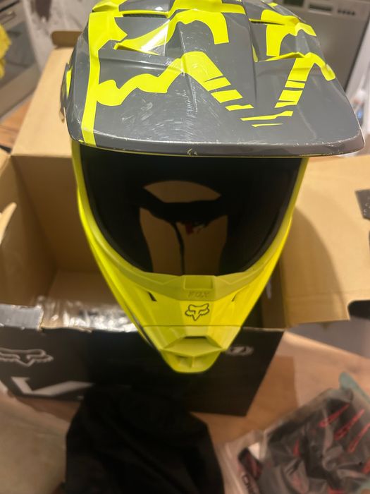 Каска кросова Fox