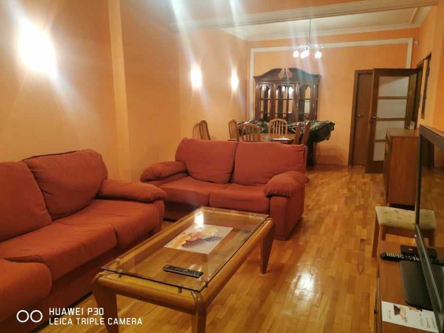 Дава се под наем Тристаен апартамент в София, Оборище - 112 кв.м за 625 € - Снимка #3