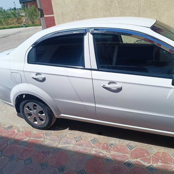 Nexia 3 механик, метан есть