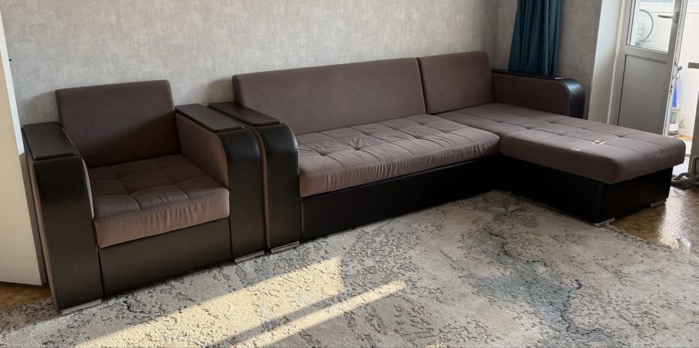 Продается Большой угловой диван + кресло