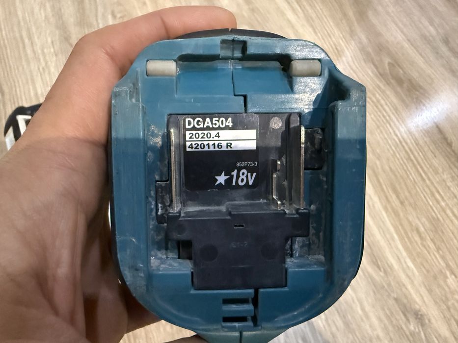 * Makitta DGA504 Аккумуляторная угловая шлифмашина - болгарка (УШМ)