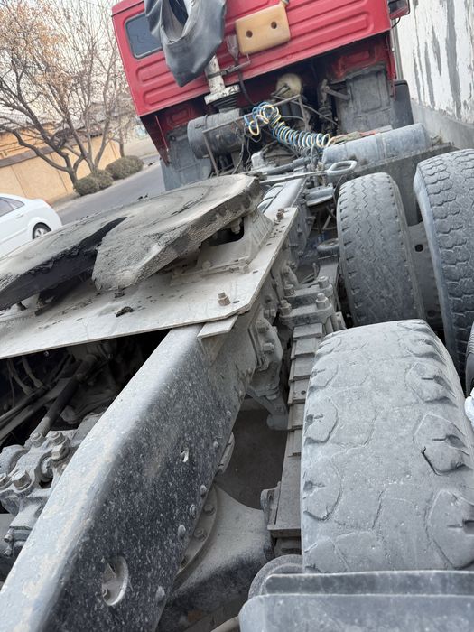 Kamaz tigach 1989 yil xolati yaxshi 3-4 oysan beri turbti yurb rurgan