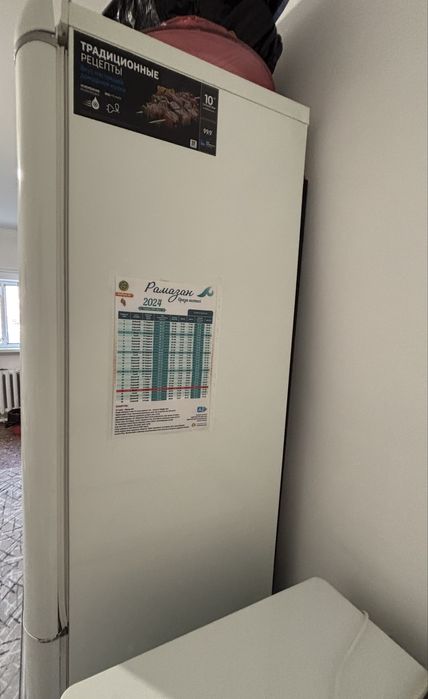 Продается б/у холодильник