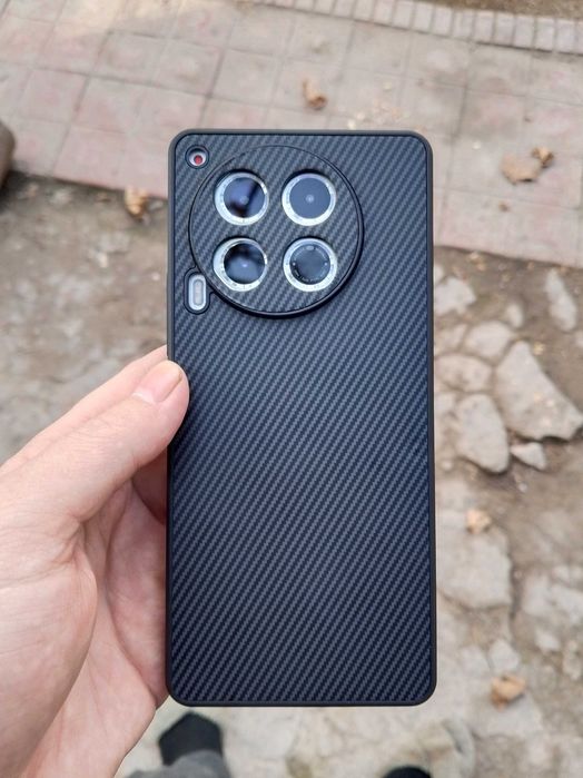 Tecno camon 30 8+8/256 gb Sotiladi