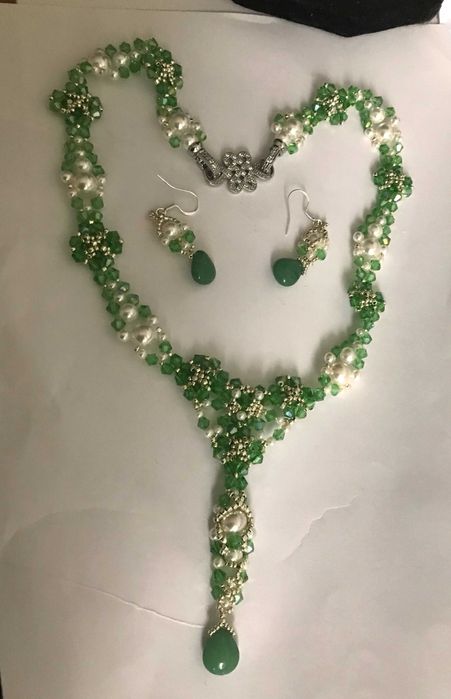 Colier si cercei handmade cu perle,cristale verzi,argint si amazonit