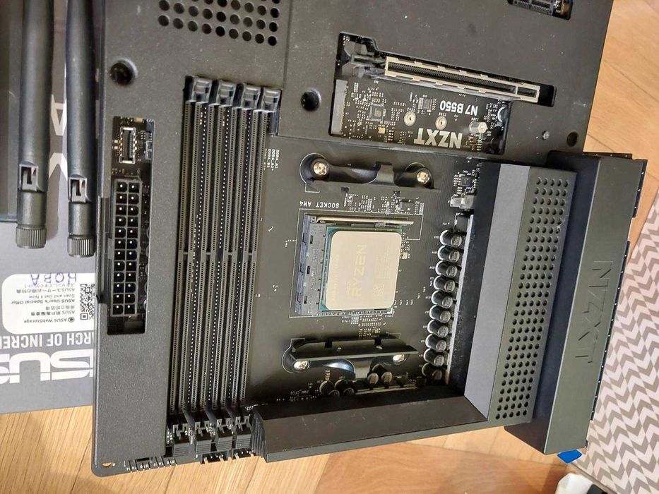 AMD Ryzen 7 5800X + NZXT N7 B550
