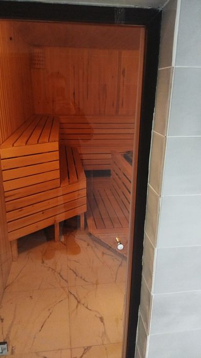 Душ кабина из стекла, перегородки двери