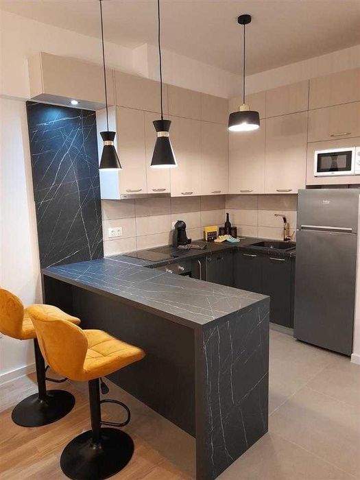 Дава се под наем Двустаен апартамент в София, Център - 65 кв.м за 510 € - Снимка #1