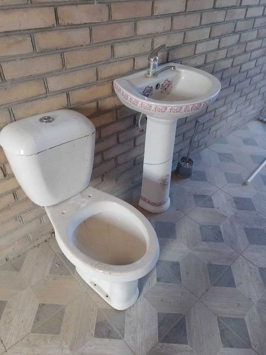 Продаётся умывальник и унитаз. Б/У