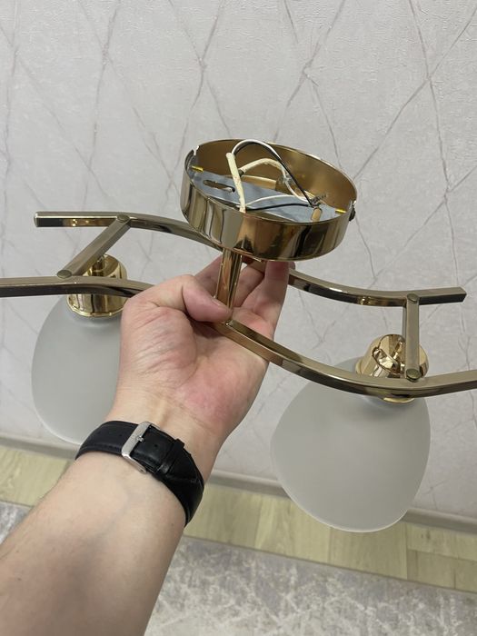 Люстра двух рожковая