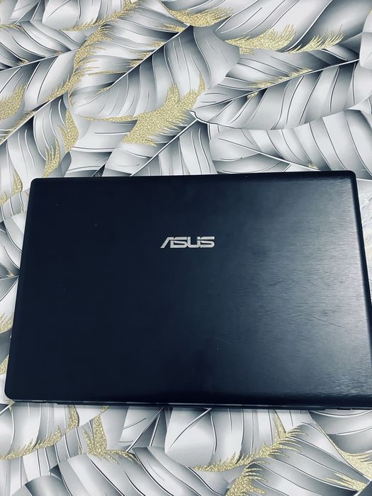 Ноутбук asus x55v