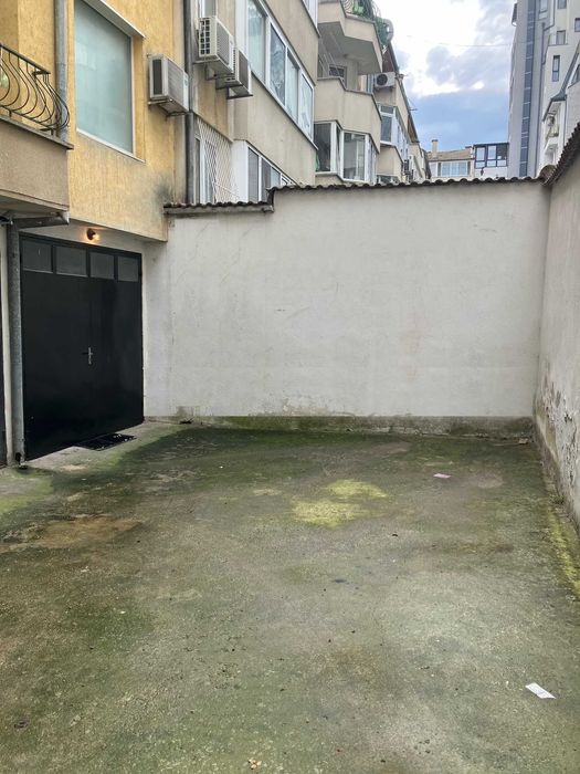 Дава се под наем Гараж / Паркомясто в Варна, Център - 13 кв.м за 163.2 € - Снимка #1