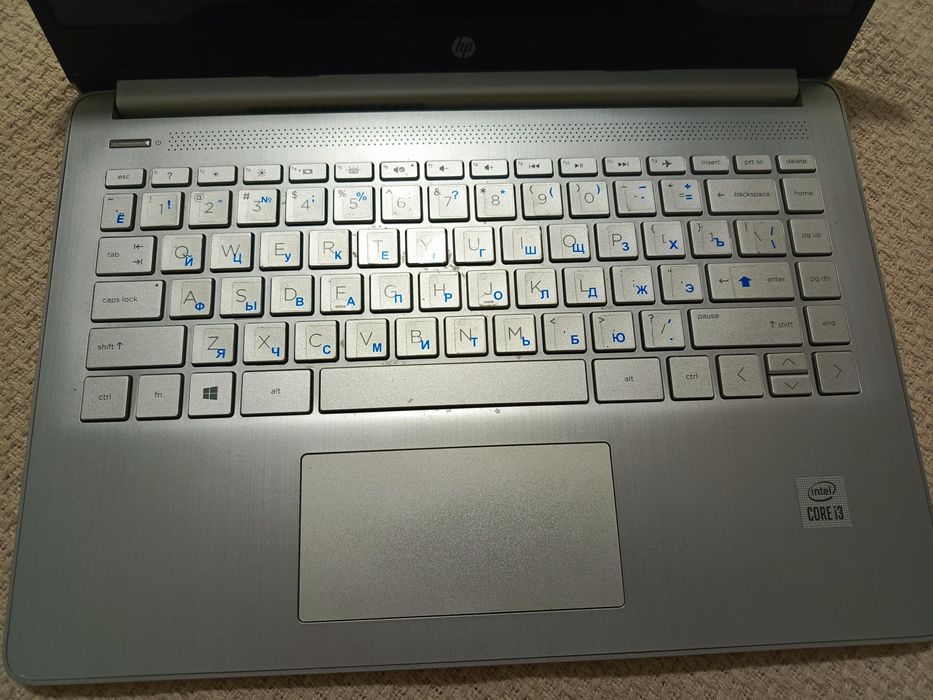 HP notebook sotiladi faqat offis ishiga ishlatilgan