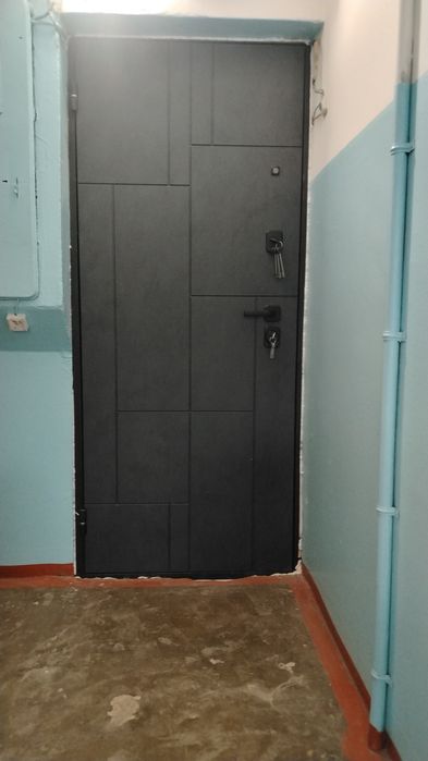 Установка входных дверей
