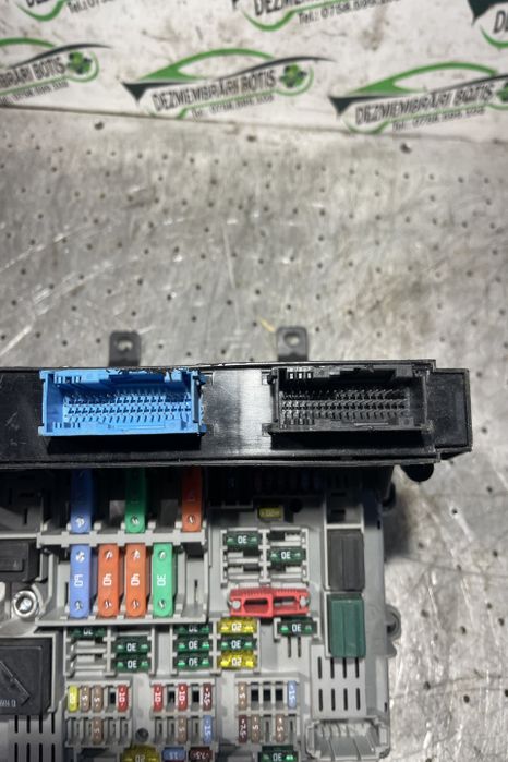 Panou sigurante si relee 6906622-06 BMW Seria 3 E90/E91/E92/E93