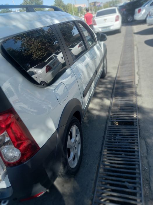 Lada larguz 2020 yili tozza 99 ming yurgan yevro 4 prapani bor pollik
