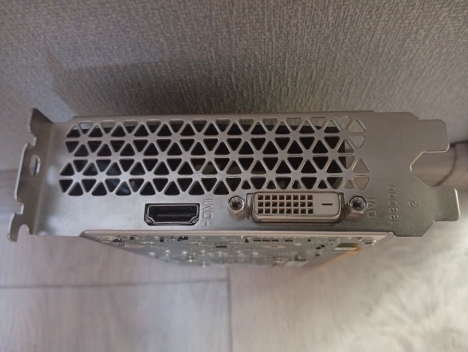 Продам видеокарту 1650 4gb