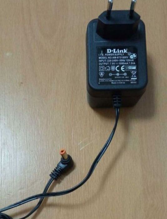 Vând Incarcator D Link 7,5V