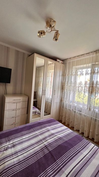Продам квартиру 3-комнатную