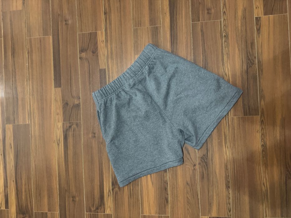 Pantaloni scurti Essentials