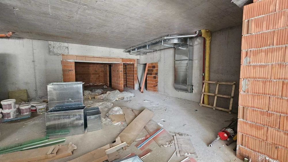 Продава се Заведение в София, Център - 285 кв.м за 1068 €/кв.м - Снимка #3