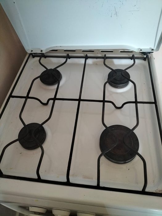Продам газовую плиту