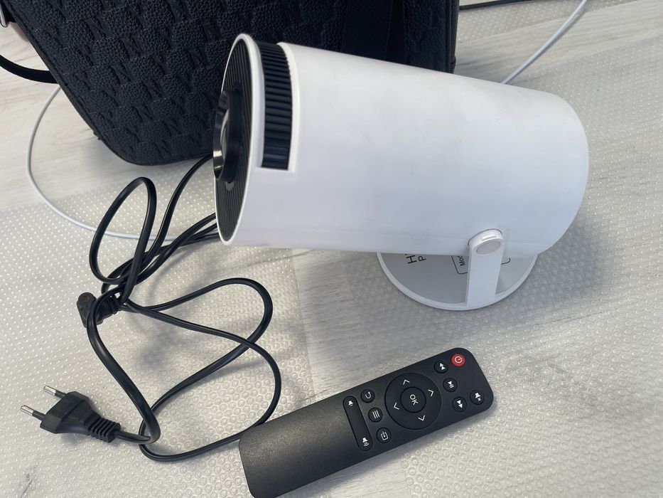 Продам видео-проектор