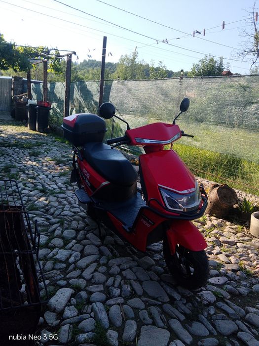 Vand scuter electric RDBstar este aproape nou merge destul de bine
