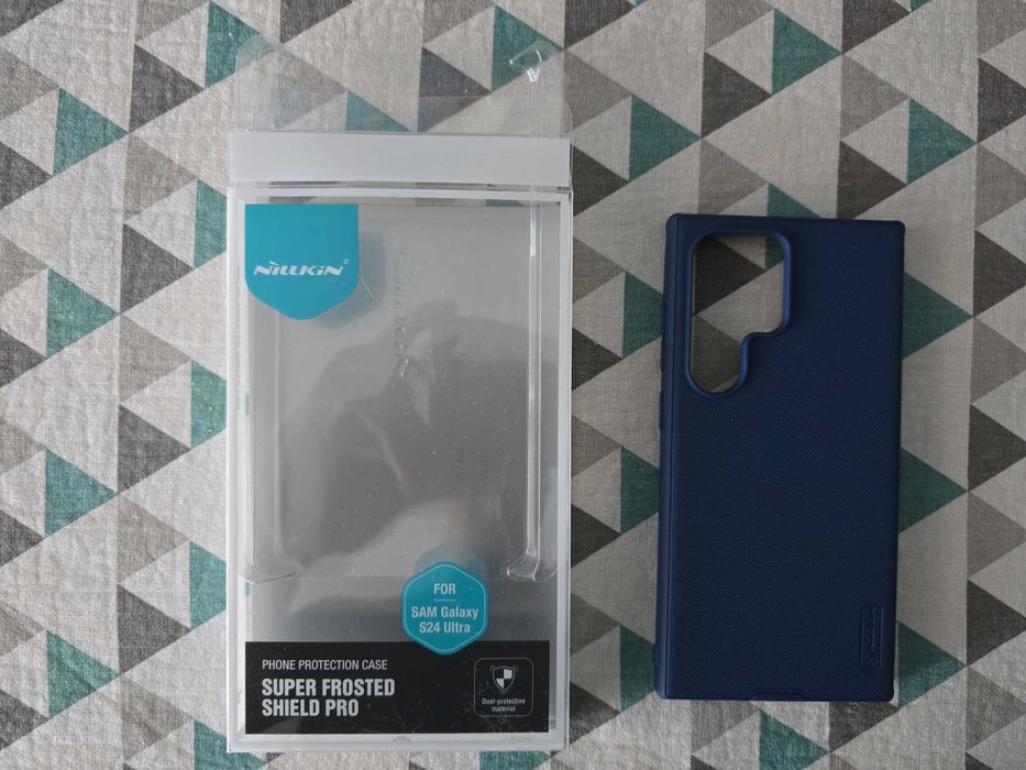 Vând huse Samsung Galaxy S24 Ultra