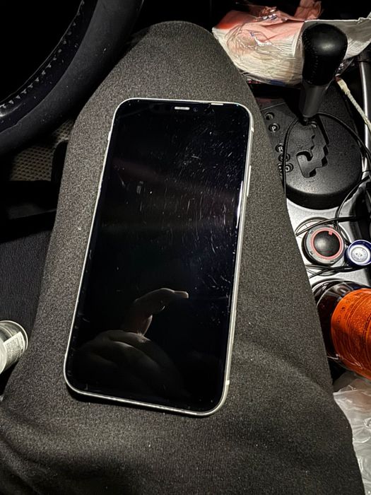 Продам iPhone 11 EAC