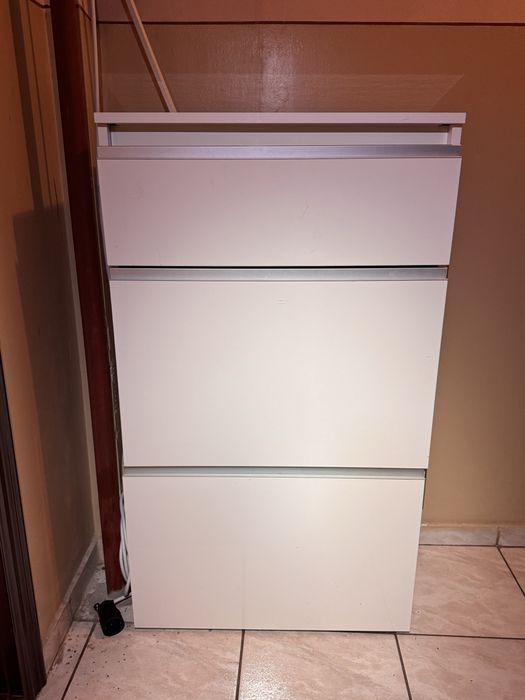 Pantofar cu 2 compartimente si sertar