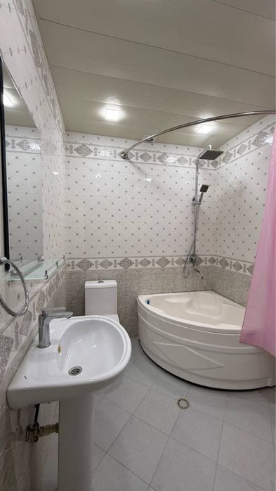 Продается 3 ком. Квартира площадью 102 кв.м. По ул. Рудаки