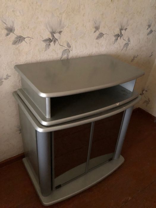 Тумба под ваш телевизор с вращающейся стойкой