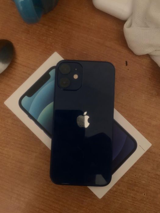 Айфон12 мини в хорошем состоянии