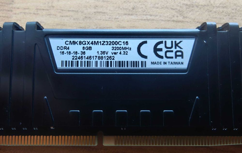 Memorie RAM Corsair Vengeance LPX Black 8GB DDR4 3200MHz CL16