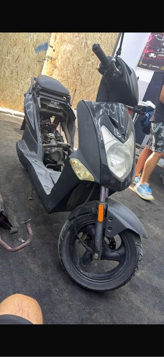 Reparatii scutere 4 timpi