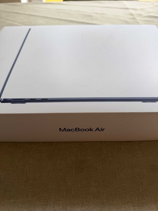 Macbook air М3 13, 256 gb, ram 8, капацитет на батерията 95 %, година 2024 — миниатюра 2