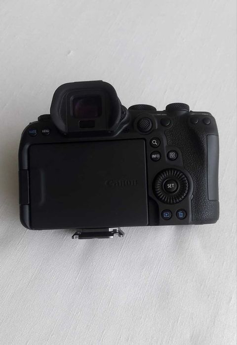 Canon R6 Mark II Full Frame 24.2 MP, 4k,  BONUS 2 baterii.