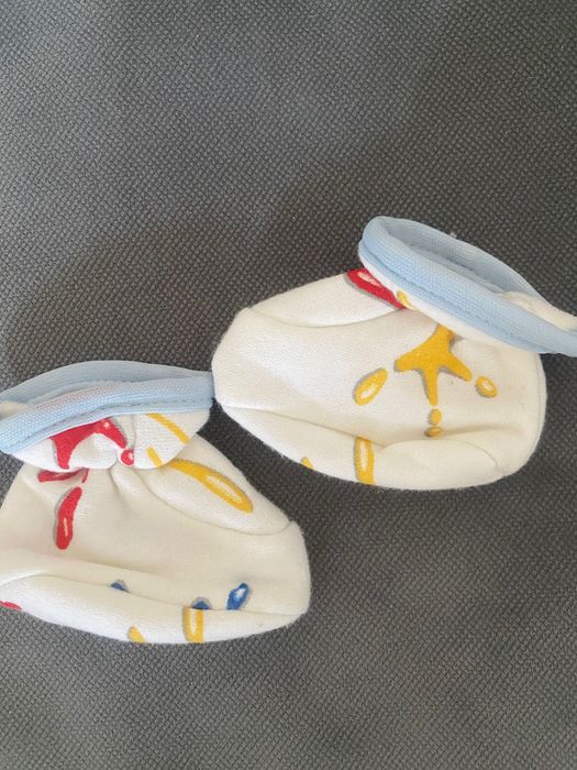 Килимче за бебе и боди