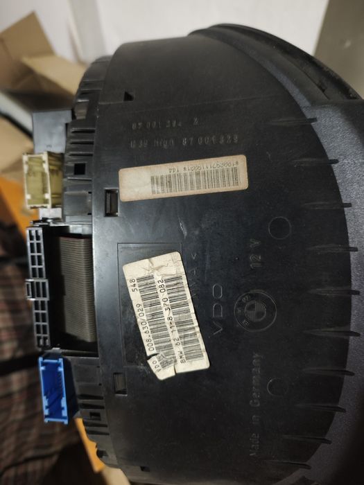 Спидометр понеля  BMW