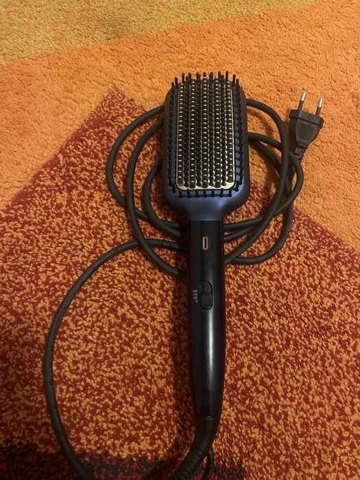 Perie electrica incalzita de indreptat parul Philips seria 5000
