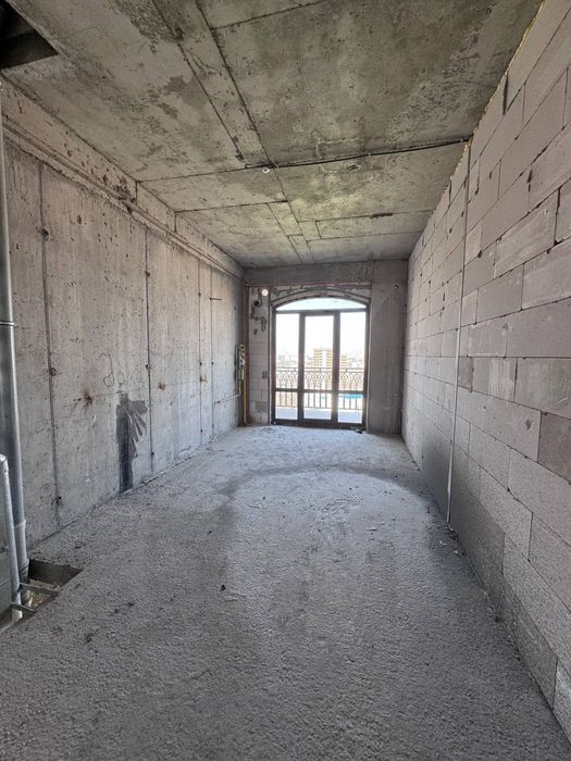 Ор-р Кафе Фрегат 4х ком. Коробка 114м²+2 балкона этаж 14/15 в ЖК