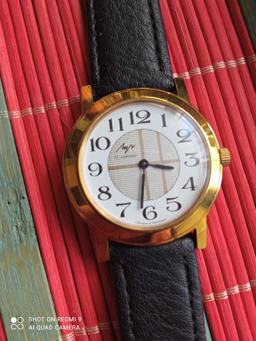 Нов руски часовник Луч,позлатен.