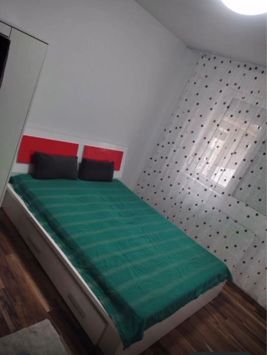 Inchiriez apartament 3 camere