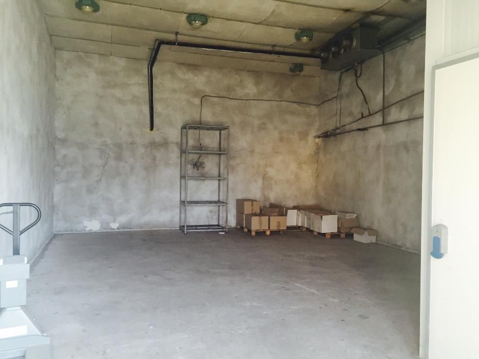 Продава се Промишлена сграда в Панагюрище - 1011 кв.м за 109 €/кв.м - Снимка #1