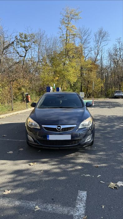 Opel ASTRA J - 1.7 CDTI