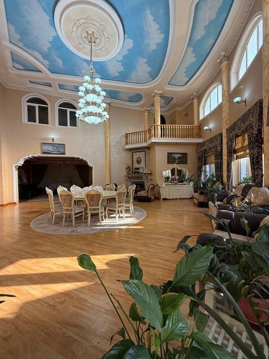Продается дом 9 соток  площадью 550 м², центр Луначарского, ул Шуртепа