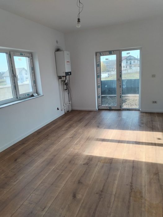 Casă de vânzare la Lisaura ,120 m2 utili, 5 ari, utilitati - la semifinisat sau la cheie